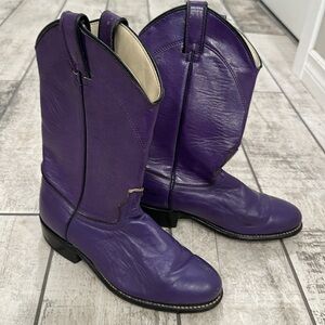 Laredo Purple Heeled Boots Western Style